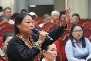 Lãnh đạo tỉnh Đồng Nai đối thoại với người dân trồng rừng phòng hộ