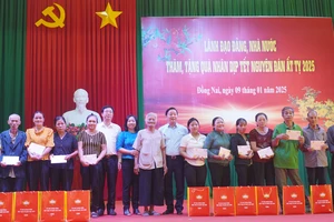 Phó thủ tướng Trần Hồng Hà thăm, tặng quà Tết tại Đồng Nai