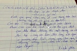 Bé gái 2 tháng tuổi bị bỏ rơi cùng lá thư đọc mà nghẹn lòng