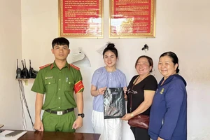 Hành động tốt bụng của chủ và nhân viên tiệm bánh mì ở Đồng Nai