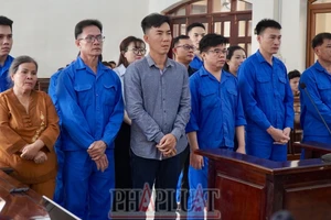 Tuyên án 12 bị cáo trong đường dây 'bảo kê' xe quá tải từ Bắc - Nam qua Đồng Nai