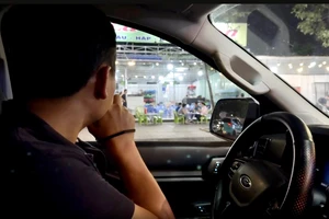 CSGT Đồng Nai mật phục quán nhậu xử lý tài xế vi phạm nồng độ cồn