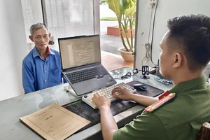 Thay tên đổi họ trốn truy nã 38 năm