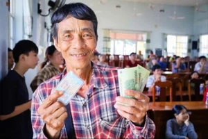 Hơn 400.000 người dân Đồng Nai đã nhận 100.000 đồng quà 2-9