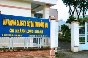 Vụ 'Hòa giải bất thành, phường vẫn xác nhận đất không tranh chấp': Cấp sổ hồng sai quy định