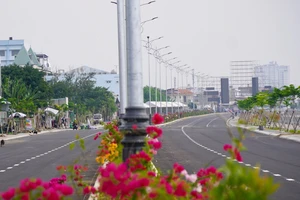 Hình ảnh đường ven sông Đồng Nai gần 2.000 tỉ đi qua biệt thự cổ 100 tuổi 