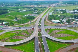 Hình ảnh 2 tuyến đường ngàn tỉ kết nối vào sân bay Long Thành sắp hoàn thành