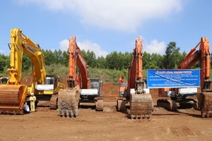 Chấn chỉnh công tác giải phóng mặt bằng cao tốc Dầu Giây - Tân Phú