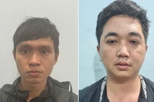 Hai kẻ trộm đang phá két sắt trong tiệm vàng thì bị công an bắt giữ