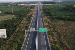 Dự kiến thông xe tạm 35km cao tốc Biên Hòa - Vũng Tàu trước Tết Nguyên đán