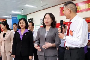 Phó Chủ tịch nước Võ Thị Ánh Xuân kiểm tra công tác bầu cử tại tỉnh Đồng Nai