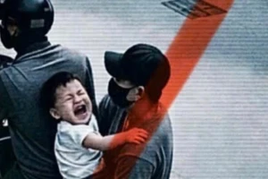 Công an lên tiếng vụ bé gái bị 2 thanh niên 'bắt cóc' ở Đồng Nai 