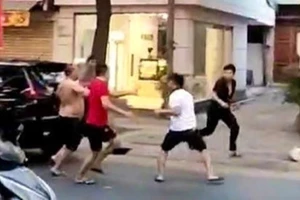 Tạm giữ 4 người liên quan vụ hỗn chiến trên đường sau va chạm giao thông