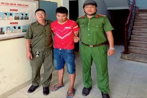 Dùng dao cướp xe máy ở TP.HCM chạy trốn xuống Đồng Nai thì bị bắt 