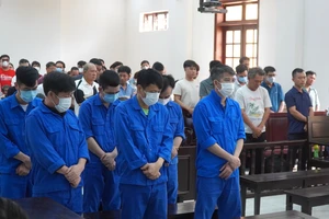 Tòa tuyên án sơ thẩm giai đoạn 2 vụ án buôn lậu hơn 200 triệu lít xăng