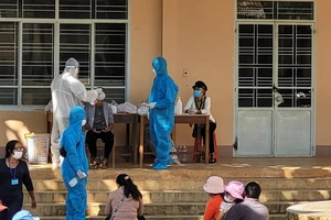 234 nhân viên y tế ở Buôn Ma Thuột bị nợ 2 tháng lương