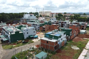 Phạt một chủ đầu tư dự án nhà ở xã hội bán nhà sai quy định 