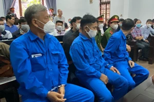 Vụ 'trùm' xăng giả Trịnh Sướng: 1 bị cáo khai đã nhận tội thay cho người khác