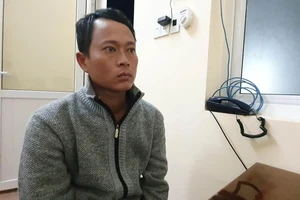 Công an Đắk Lắk đón lỏng xe khách, bắt bị can truy nã về tội hiếp dâm 