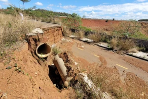 Giám đốc ban quản lý liên quan sai phạm dự án 1.600 tỉ đồng bị đình chỉ sinh hoạt Đảng