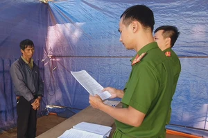 Dùng súng tự chế bắn người vì nhớ chuyện 2 năm trước