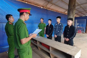 26 người xông vào phòng trọ chém 2 thanh niên trọng thương