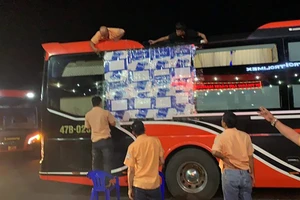 Tái diễn nạn ném đá vào xe khách đường dài ở Tây Nguyên