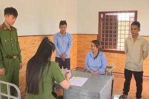 Công an triệt phá đường dây buôn người để phục vụ quán nhậu, karaoke