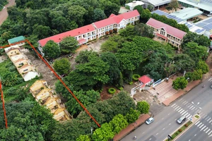 Bỏ dở xây trường tiểu học vì nhà thầu và chủ đầu tư bất đồng quan điểm