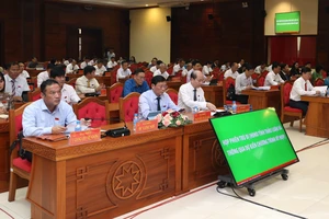 Cán bộ bị đánh giá tín nhiệm thấp có thể xin từ chức