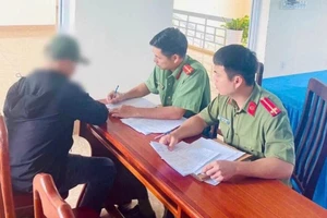 Bị phạt 5 triệu đồng vì báo chốt CSGT trên mạng xã hội