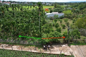 Bị kiện đòi lối đi chung sau 27 năm được cấp sổ hồng