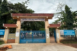 Con nhập viện mới biết trường không mua bảo hiểm y tế