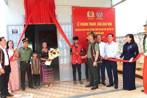 Bộ Công an chung tay xóa 500 nhà tạm, nhà dột nát ở Đắk Nông