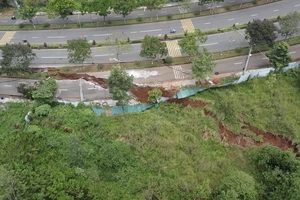 Hơn 71 tỉ đồng sửa chữa sụt lún 300 m đường Hồ Chí Minh