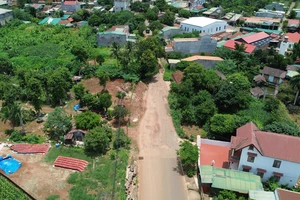 Đắk Lắk: Hơn 2 km đường làm 14 năm chưa xong