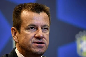 Dunga đã bị 'trảm'