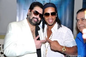 Ronaldinho: Messi vẫn là cầu thủ hay nhất thế giới dù…