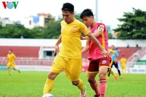 Nhà vô địch B. Bình Dương buông súng