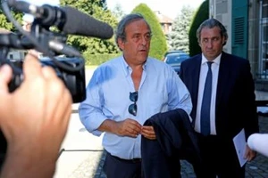 Platini hỏi CAS 'Vì sao đình chỉ tôi 4 năm?'