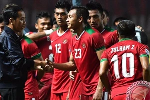 Ngại hỗn loạn, Indonesia bán vé tại các trụ sở quân sự