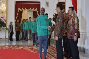 Mỗi cầu thủ Indonesia được Tổng thống tặng 15 ngàn USD