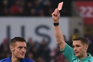 Vardy bị treo giò ba trận, Leicester vác đơn kiện