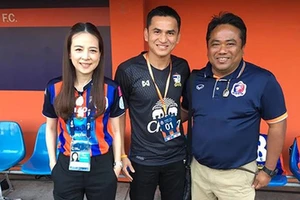 Jadet lại “xát muối” vào Kiatisak