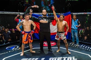 Võ thuật Campuchia mang chuông đi đánh xứ người