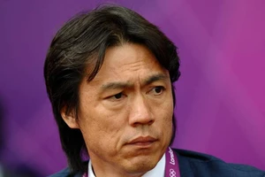 Tuyển Hàn loạng choạng, lập tức thượng tầng thay đổi