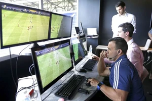 VAR và không VAR, rắc rối lớn rồi!