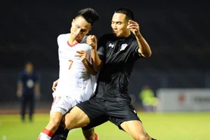 Người Thái chơi trò 'mèo vờn chuột' trận đầu giải U-21