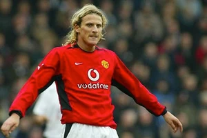 Cựu “’sao khủng” của MU về Hong Kong