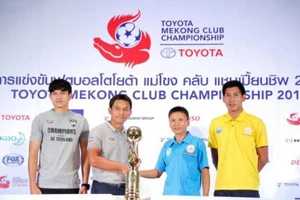 Sanna Khánh Hòa làm khách trước 'tuyển Thái Lan'